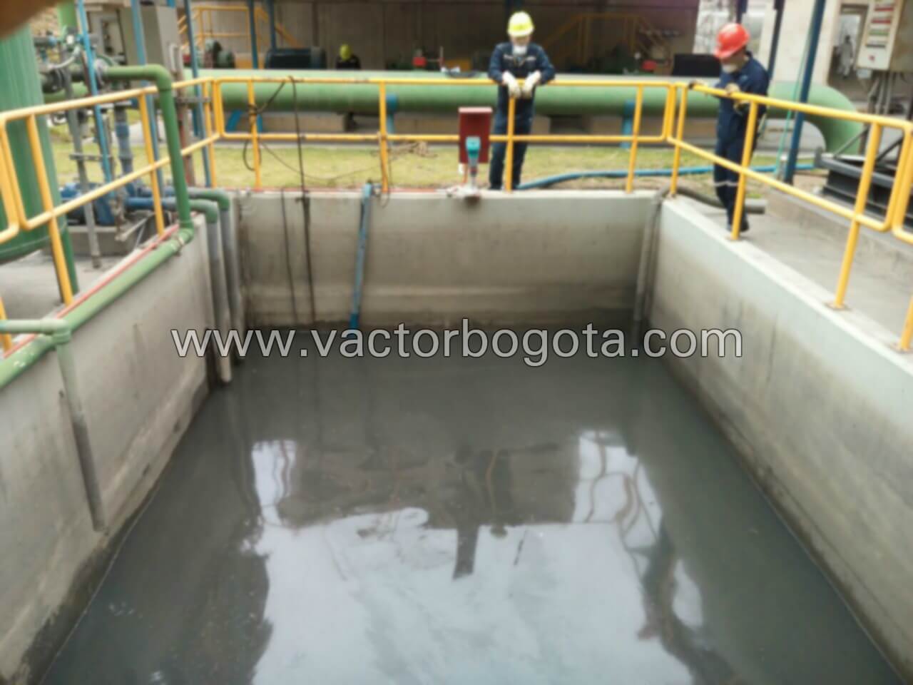 MANTENIMIENTO Y DESTAPE DE TUBERÍAS DE AGUAS NEGRAS